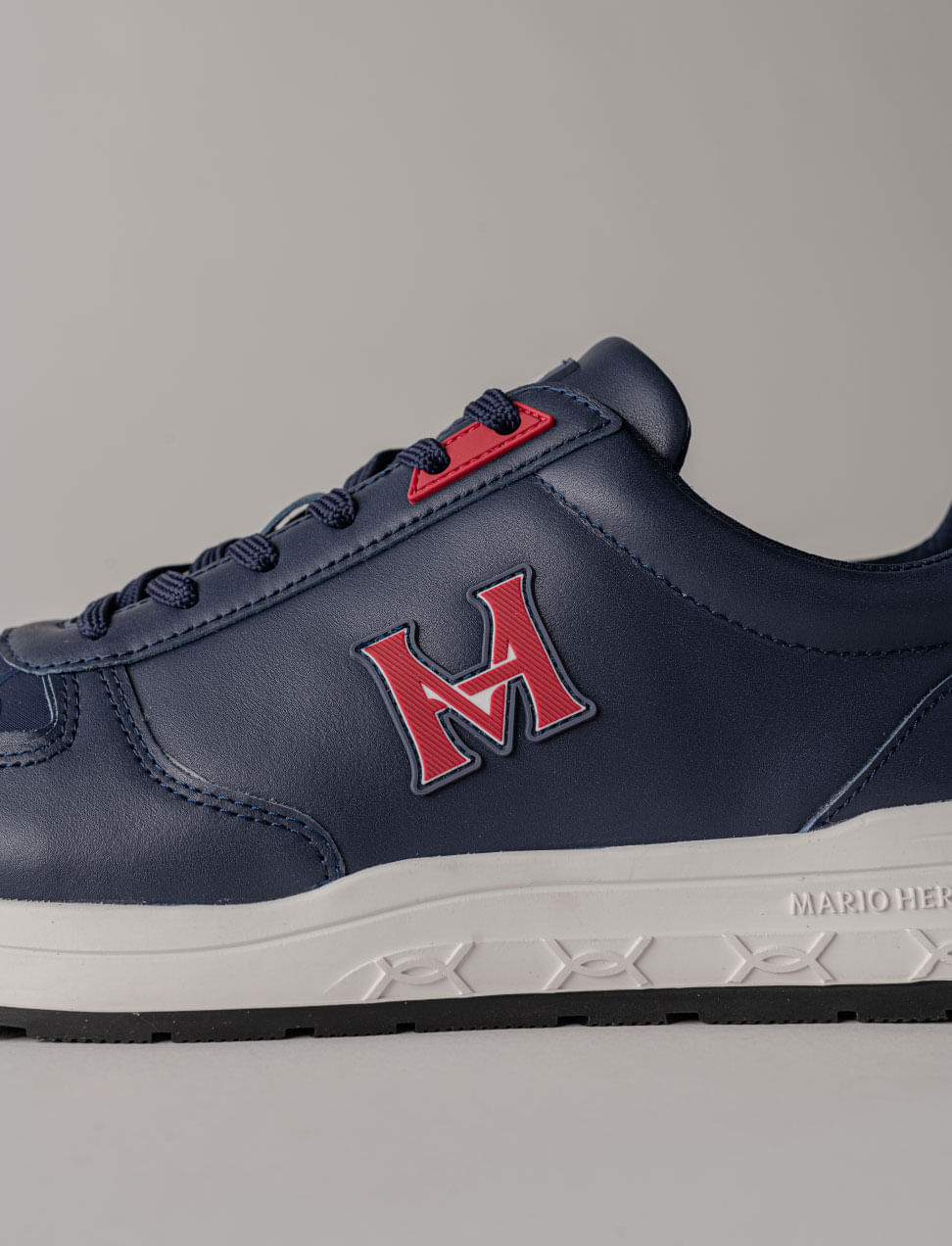 Zapatillas Astro Naval - Mario Hernandez