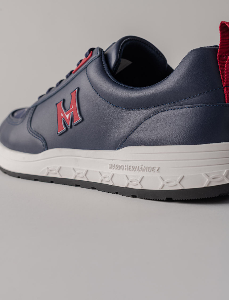 Zapatillas Astro Naval - Mario Hernandez